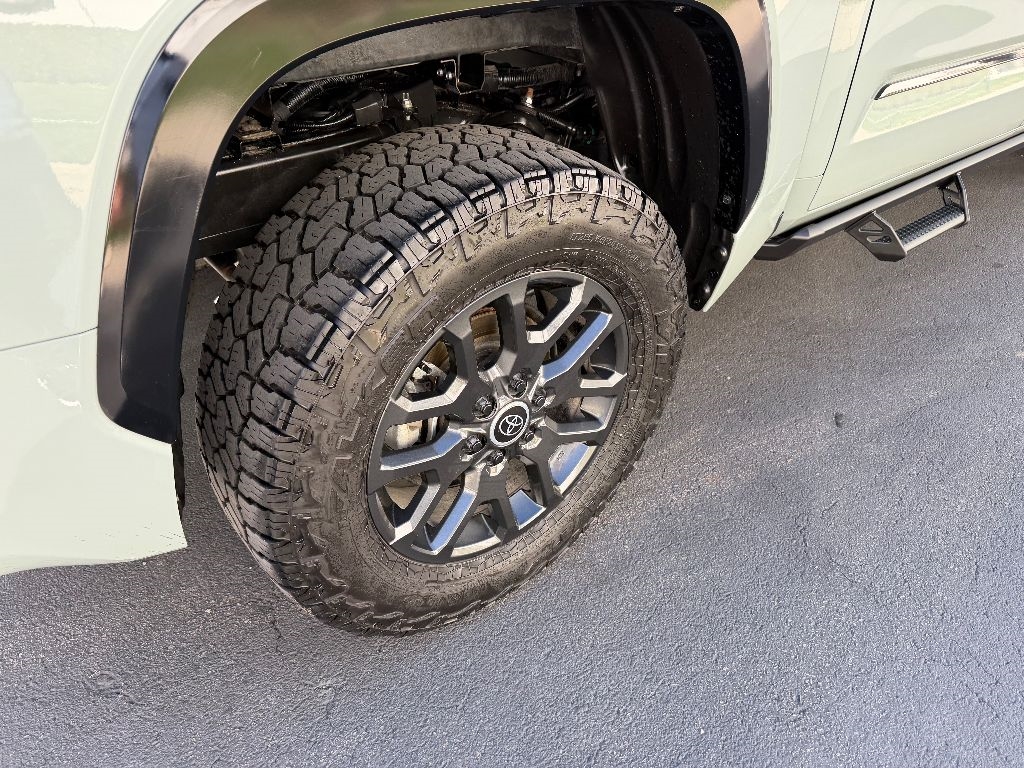 Toyota Tundra Platinum CrewMax 4WD 2024