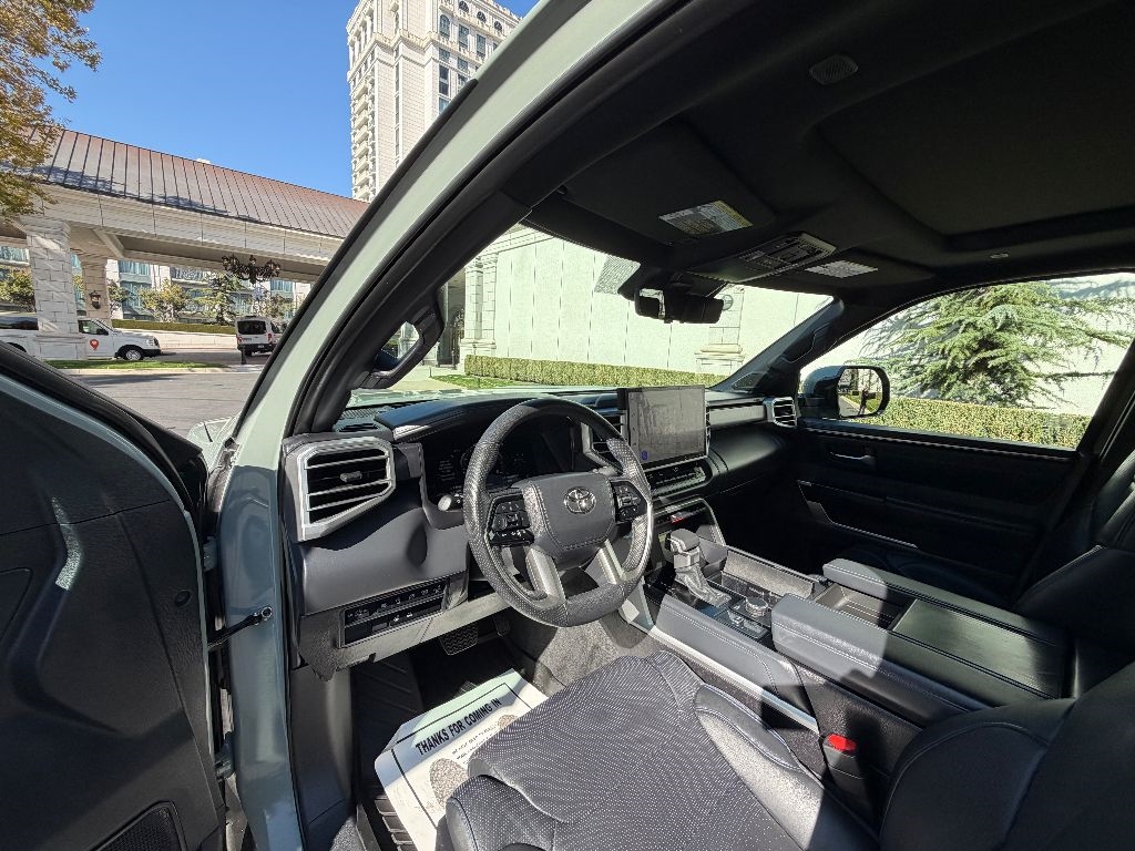 Toyota Tundra Platinum CrewMax 4WD 2024