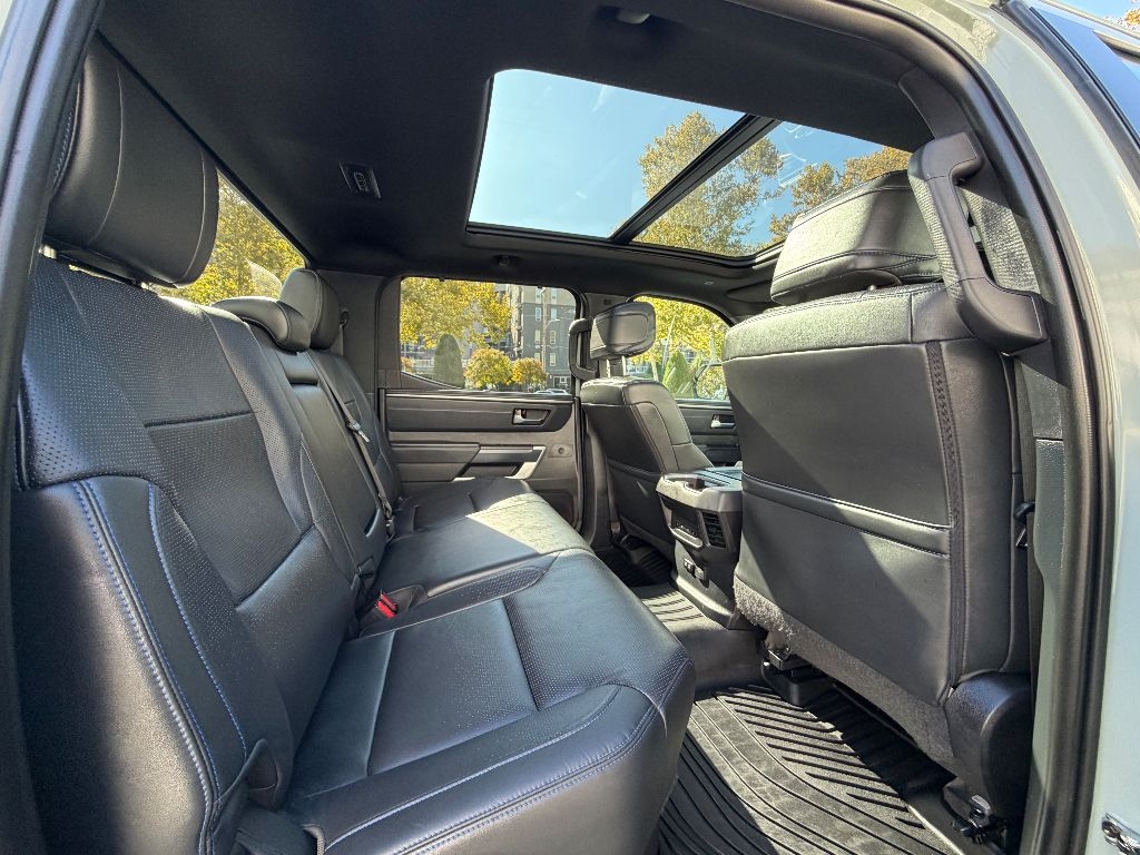 Toyota Tundra Platinum CrewMax 4WD 2024