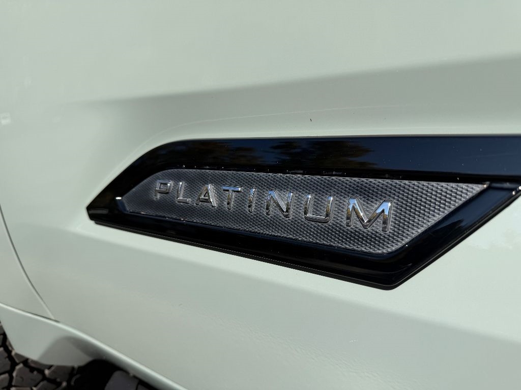 Toyota Tundra Platinum CrewMax 4WD 2024