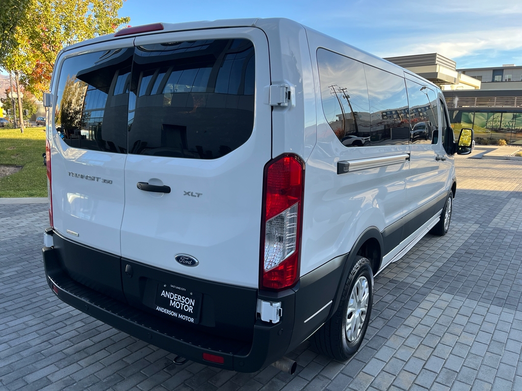 Ford Transit 350 Wagon Low Roof XLT w/Sliding Pass. 148-in. WB 2023