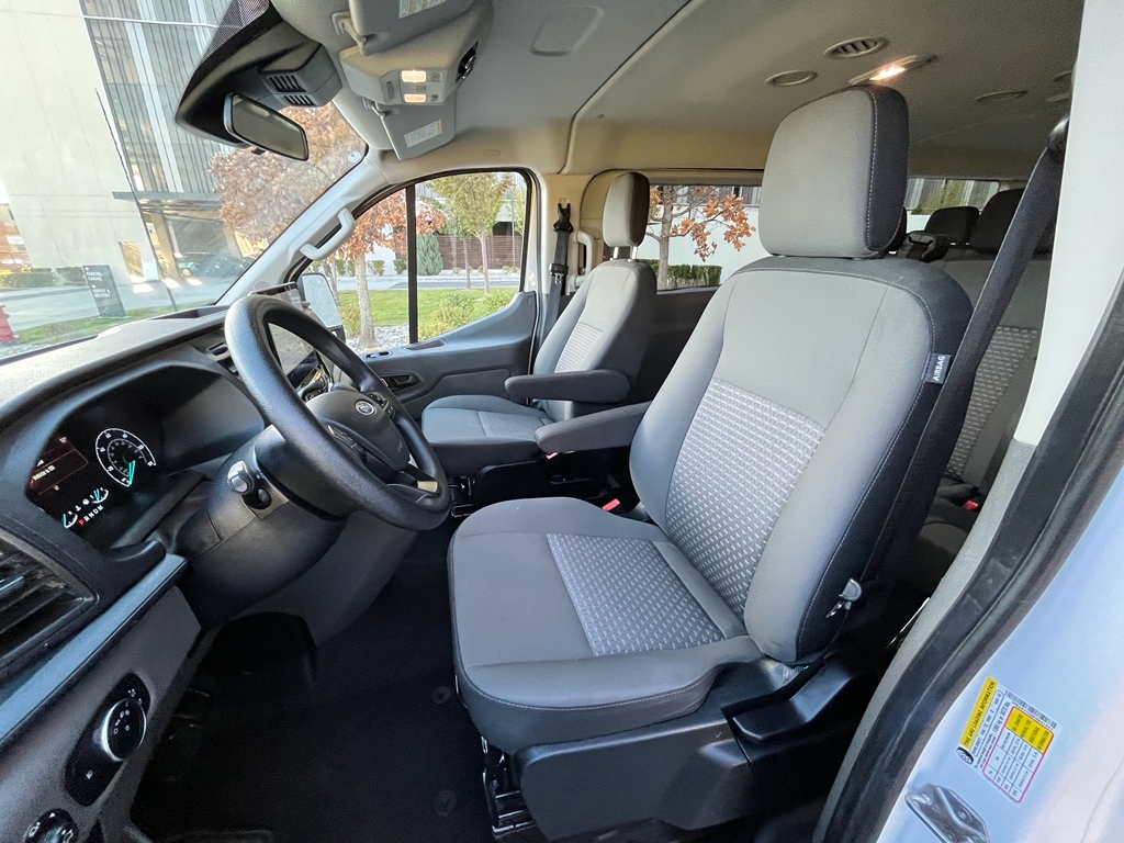 Ford Transit 350 Wagon Low Roof XLT w/Sliding Pass. 148-in. WB 2023