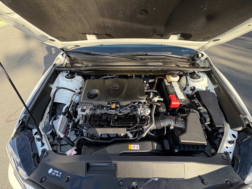 Toyota Camry SE 2024