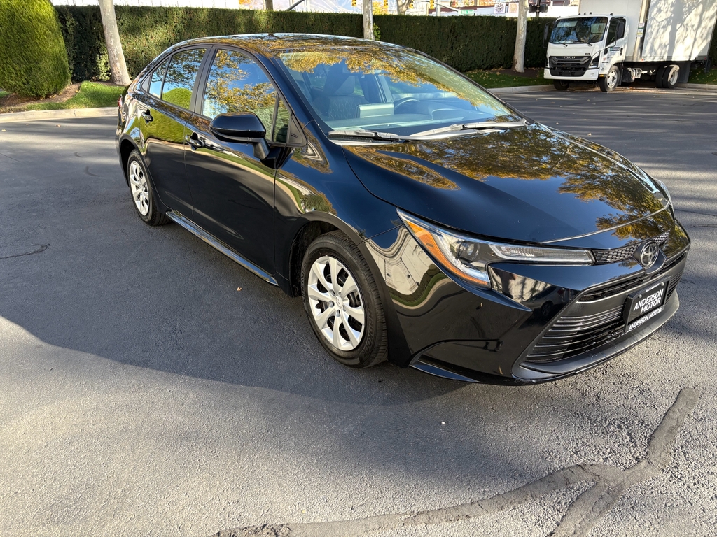 Toyota Corolla LE 2024