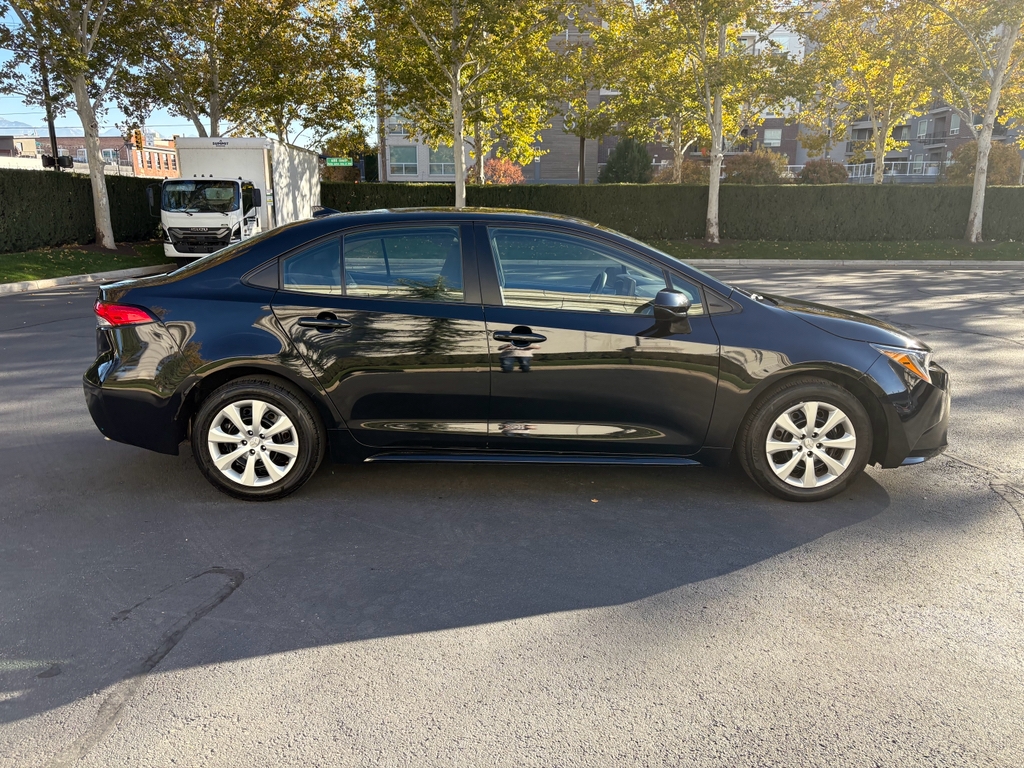 Toyota Corolla LE 2024