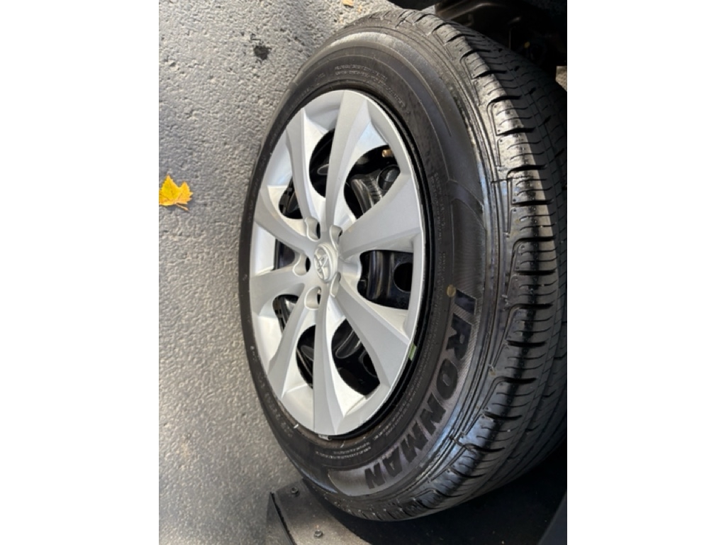 Toyota Corolla LE 2024