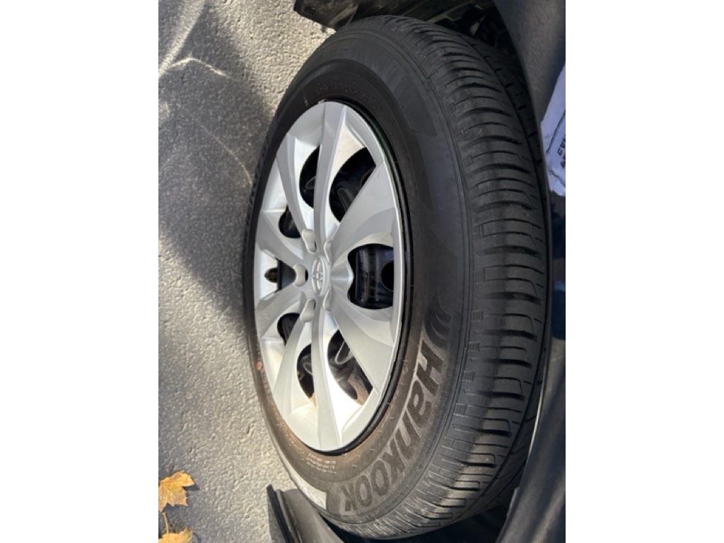 Toyota Corolla LE 2024