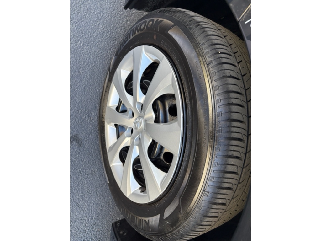 Toyota Corolla LE 2024