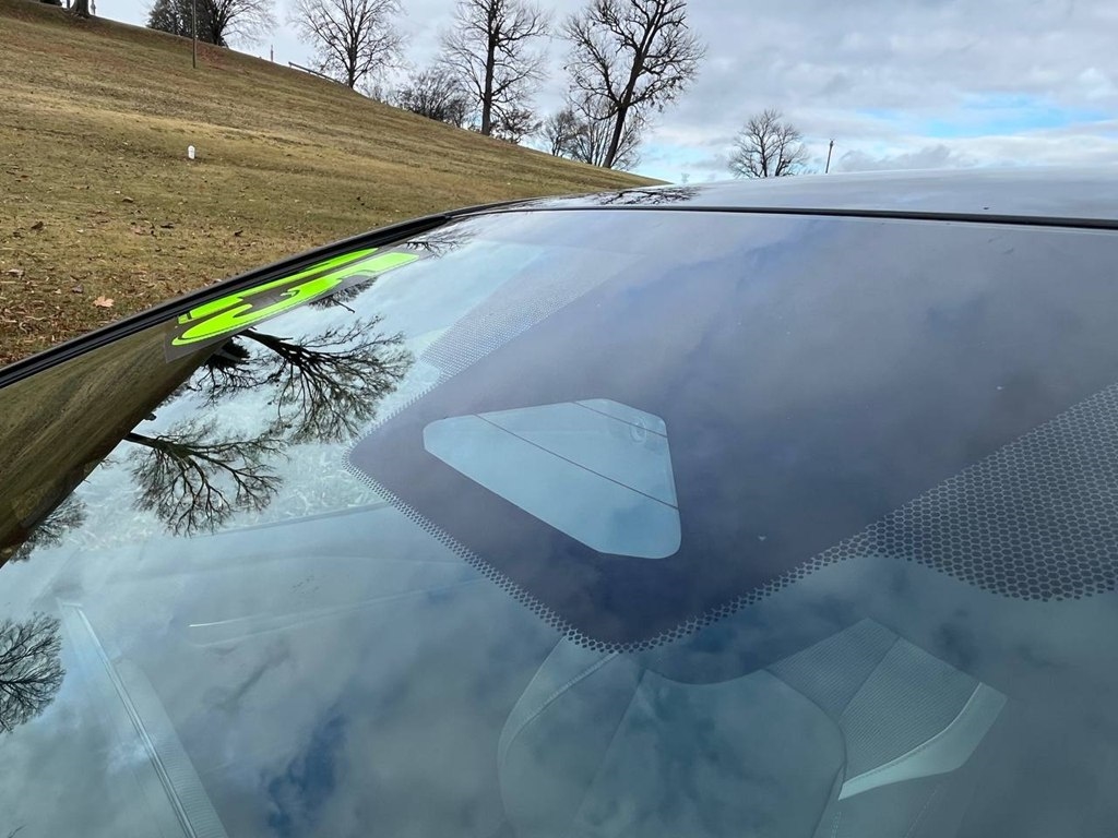 Toyota Camry Hybrid SE AWD 2025