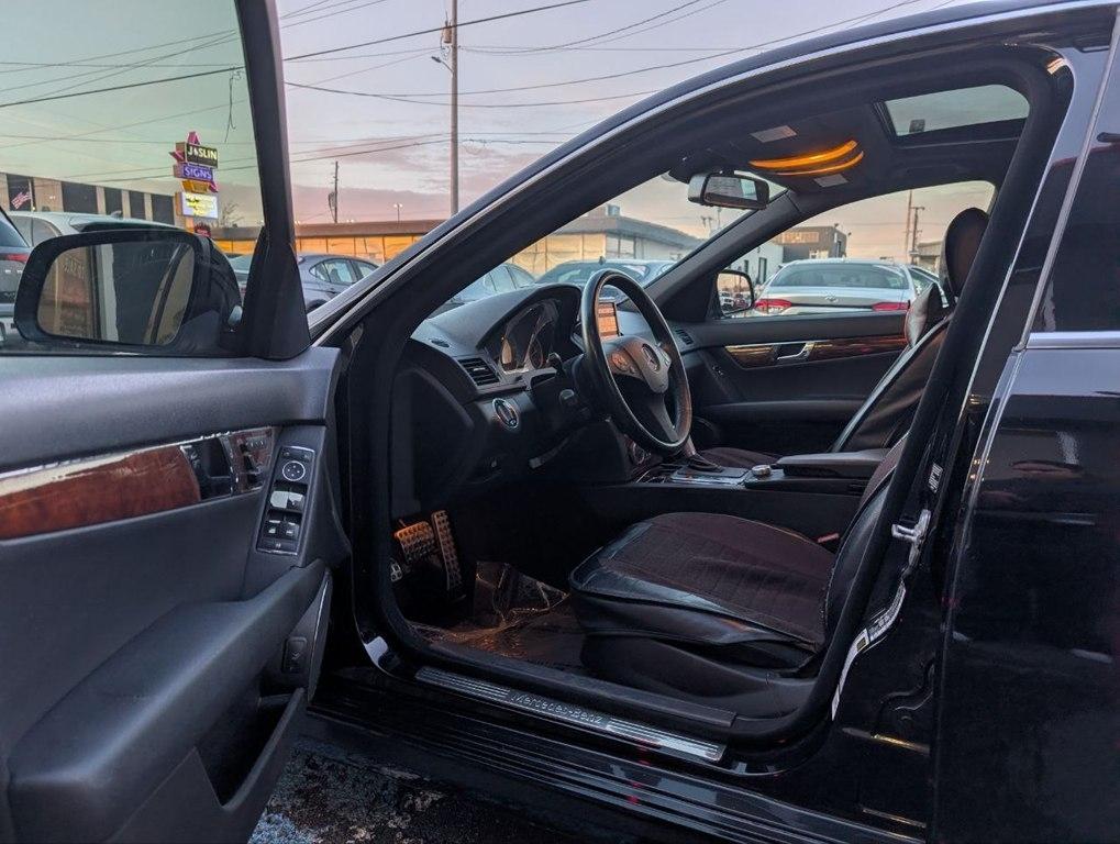 Mercedes-Benz C-Class 4dr Sdn 3.0L Sport RWD 2009