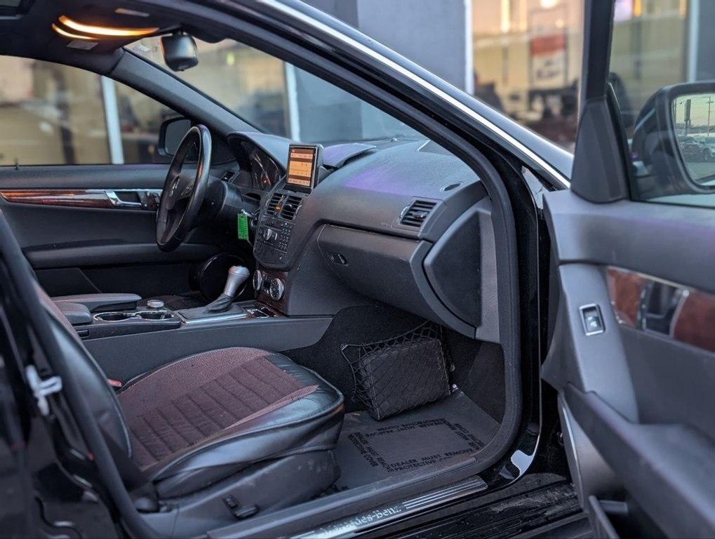 Mercedes-Benz C-Class 4dr Sdn 3.0L Sport RWD 2009