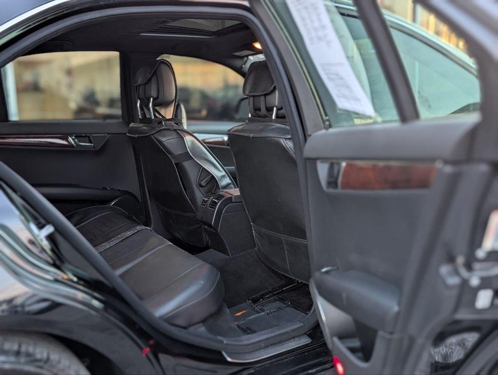 Mercedes-Benz C-Class 4dr Sdn 3.0L Sport RWD 2009