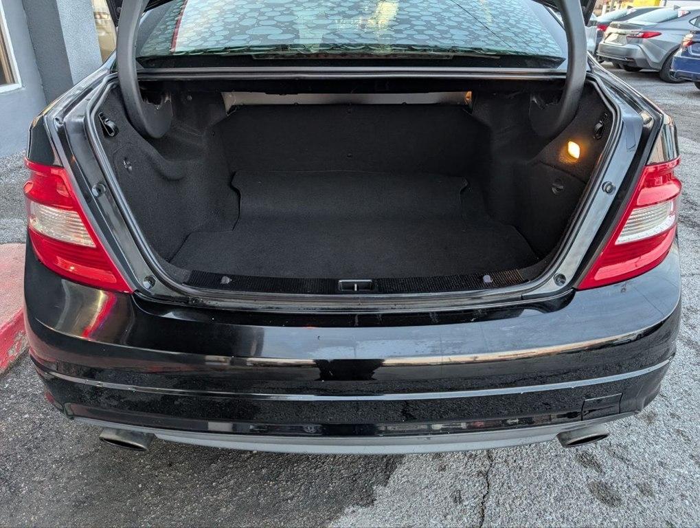 Mercedes-Benz C-Class 4dr Sdn 3.0L Sport RWD 2009