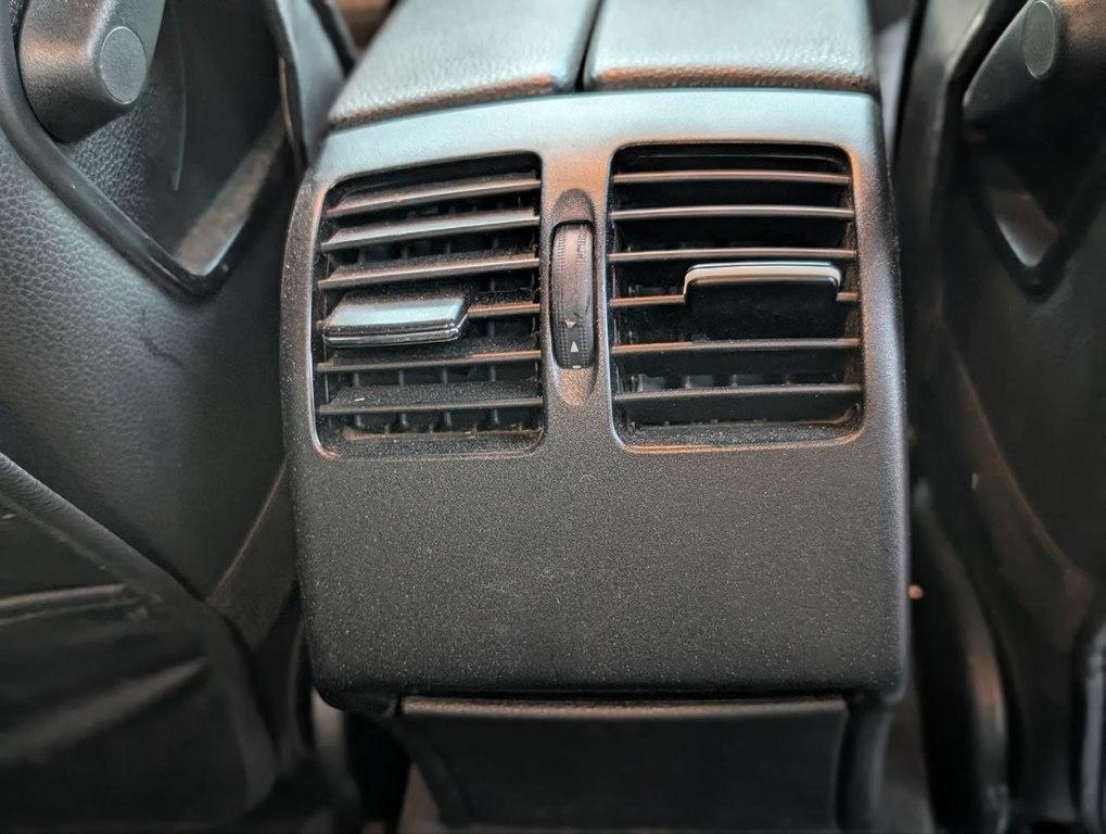 Mercedes-Benz C-Class 4dr Sdn 3.0L Sport RWD 2009