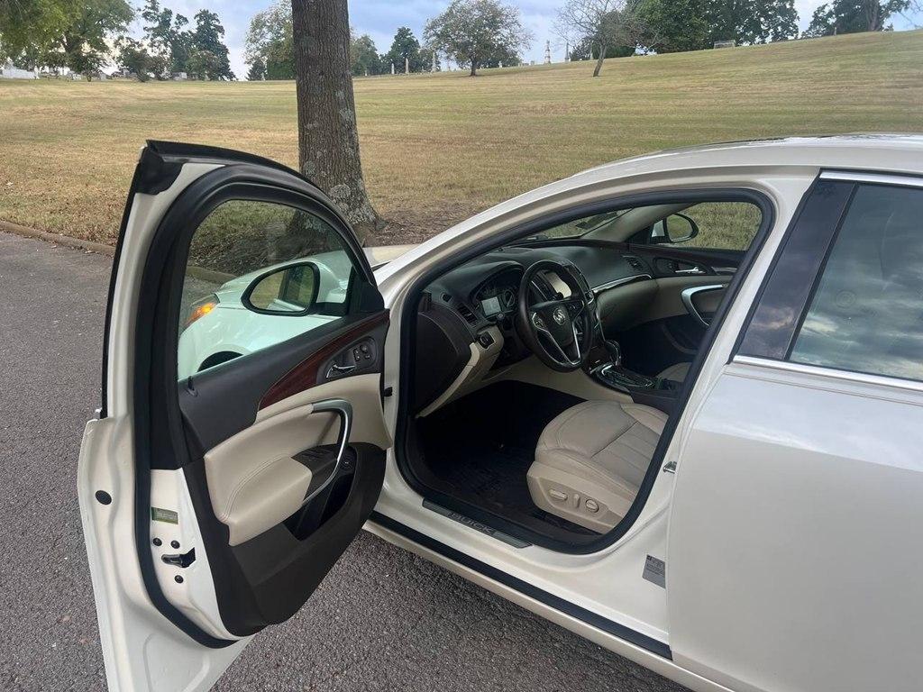 Buick Regal 4dr Sdn Premium I FWD 2015