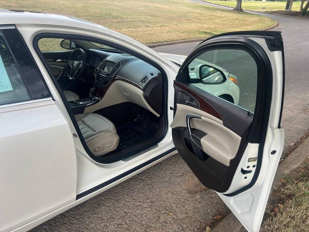 Buick Regal 4dr Sdn Premium I FWD 2015