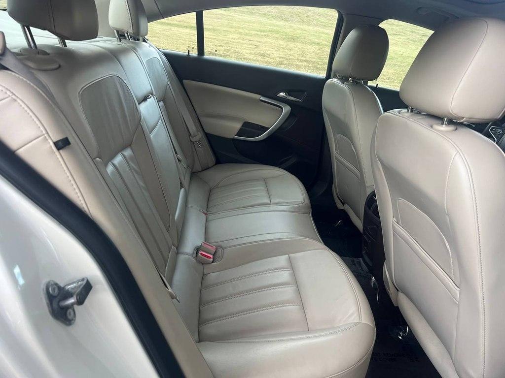 Buick Regal 4dr Sdn Premium I FWD 2015
