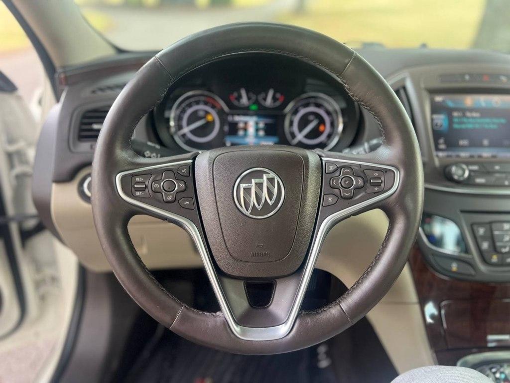 Buick Regal 4dr Sdn Premium I FWD 2015