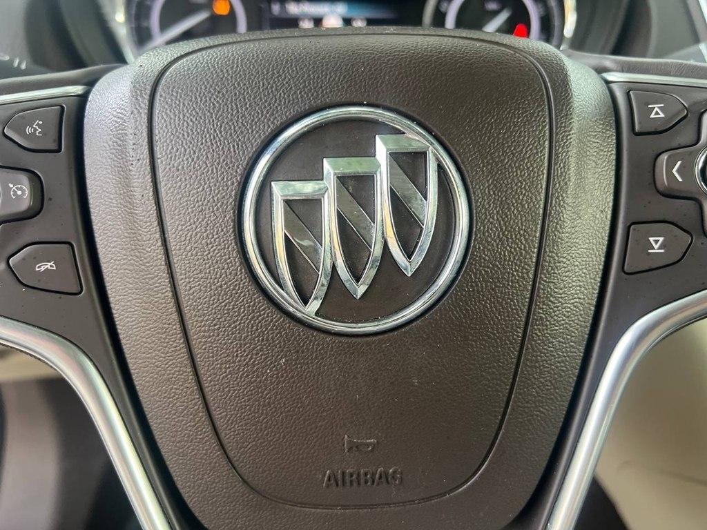 Buick Regal 4dr Sdn Premium I FWD 2015