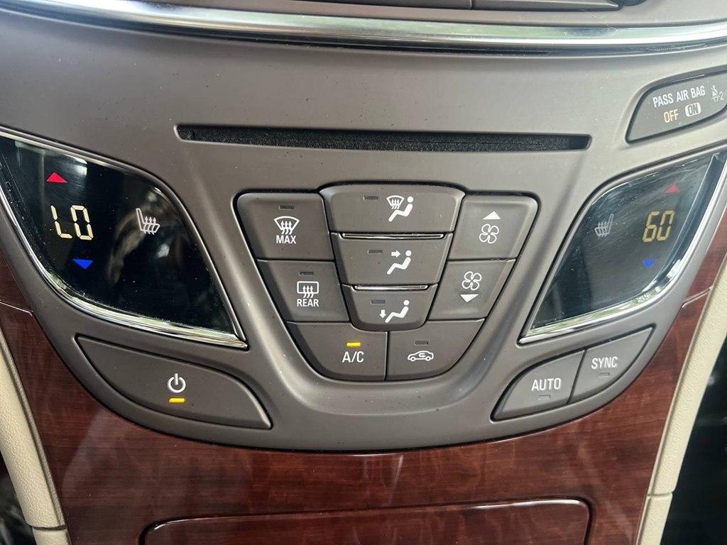 Buick Regal 4dr Sdn Premium I FWD 2015