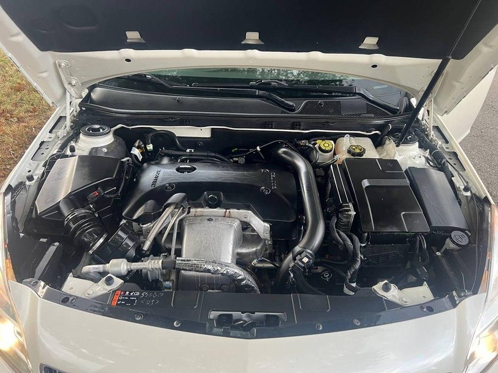 Buick Regal 4dr Sdn Premium I FWD 2015