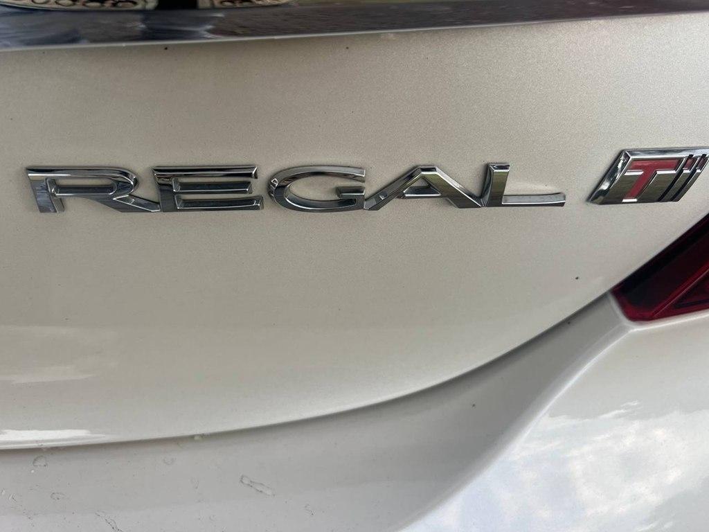 Buick Regal 4dr Sdn Premium I FWD 2015