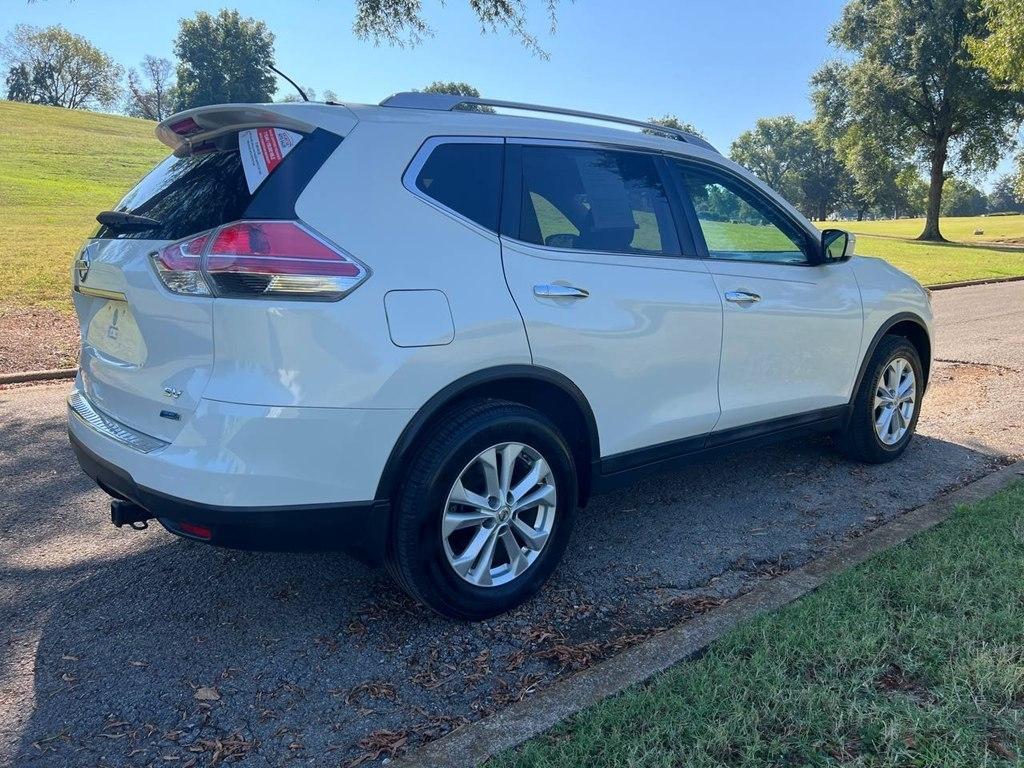 Nissan Rogue FWD 4dr SV 2014