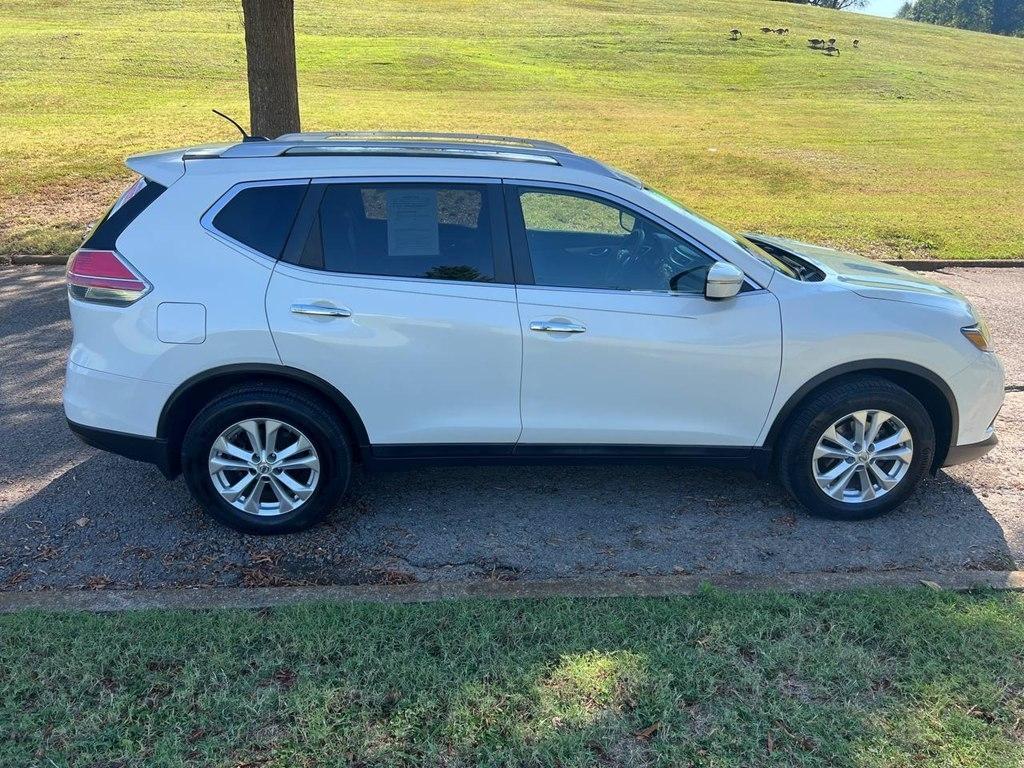 Nissan Rogue FWD 4dr SV 2014
