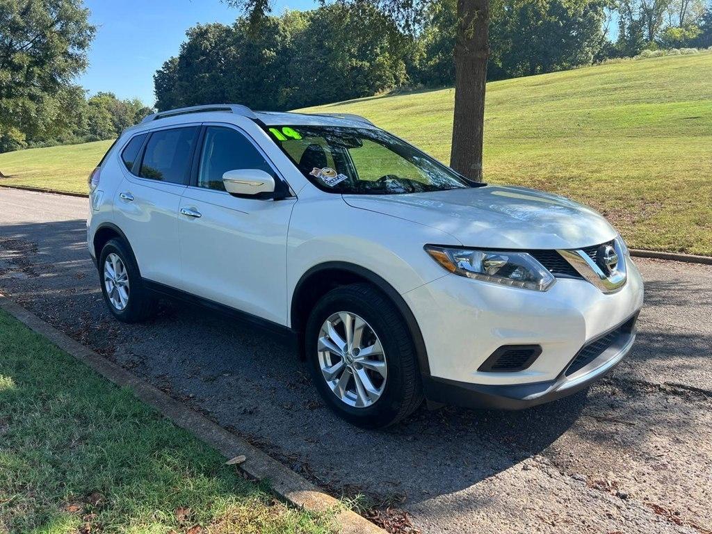 Nissan Rogue FWD 4dr SV 2014