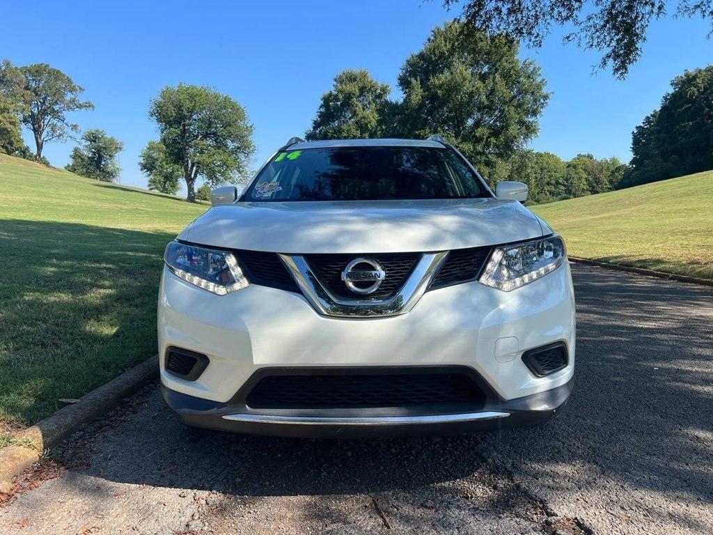 Nissan Rogue FWD 4dr SV 2014