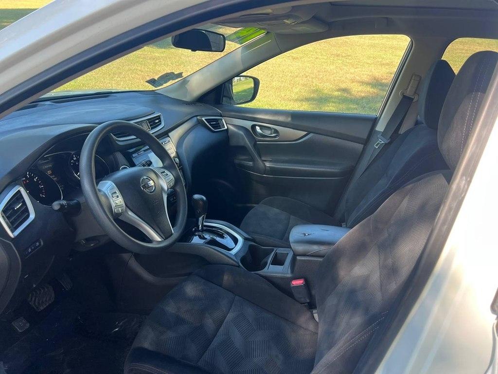 Nissan Rogue FWD 4dr SV 2014
