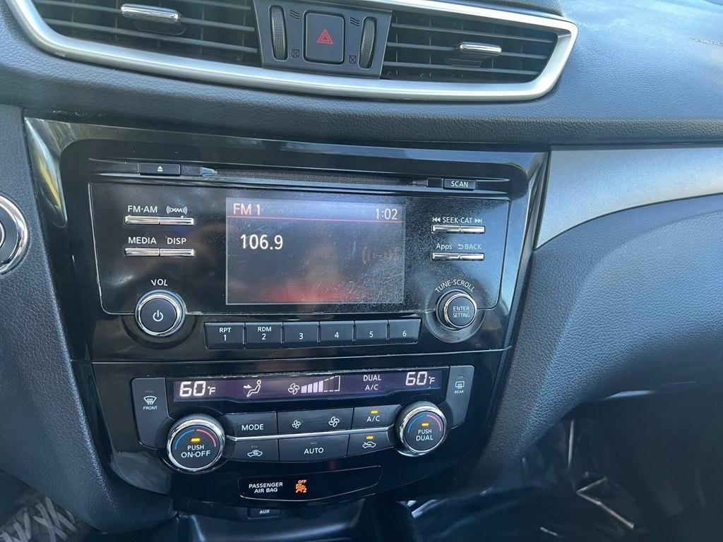Nissan Rogue FWD 4dr SV 2014