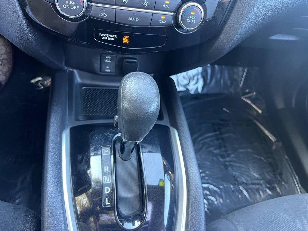 Nissan Rogue FWD 4dr SV 2014