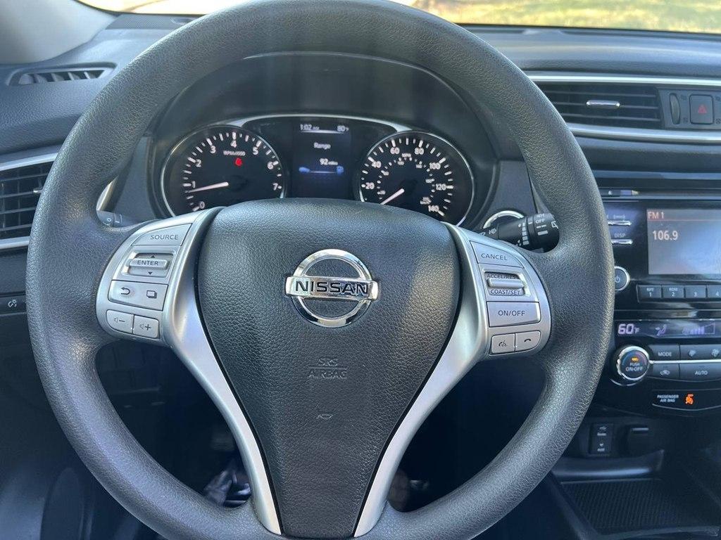 Nissan Rogue FWD 4dr SV 2014