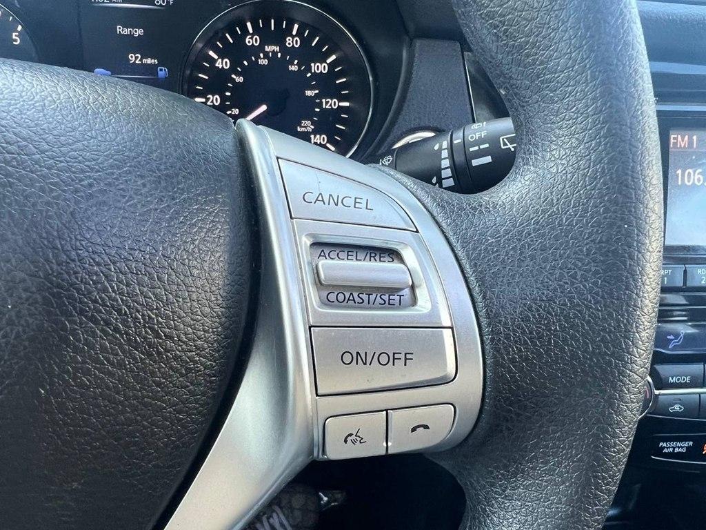 Nissan Rogue FWD 4dr SV 2014