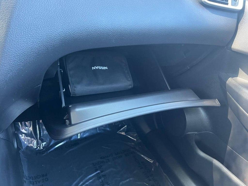 Nissan Rogue FWD 4dr SV 2014