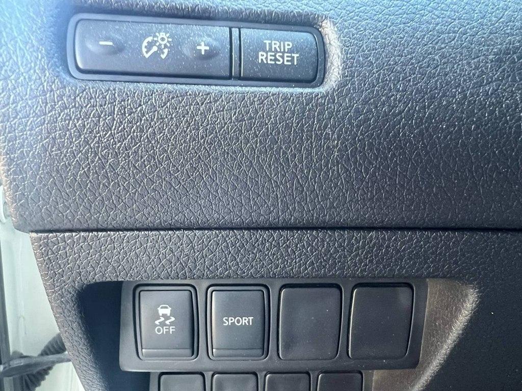 Nissan Rogue FWD 4dr SV 2014