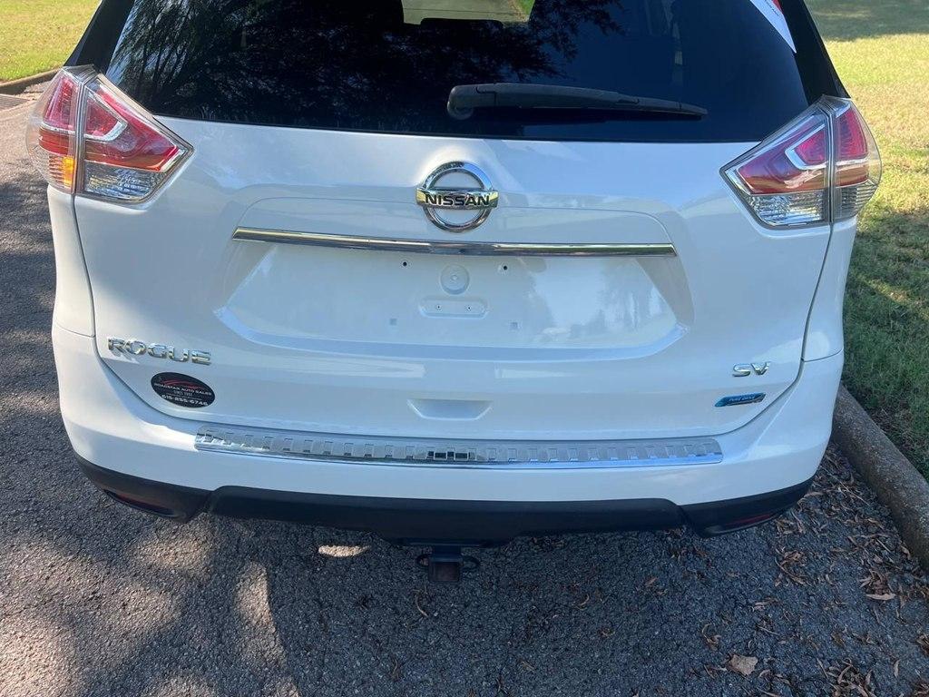 Nissan Rogue FWD 4dr SV 2014