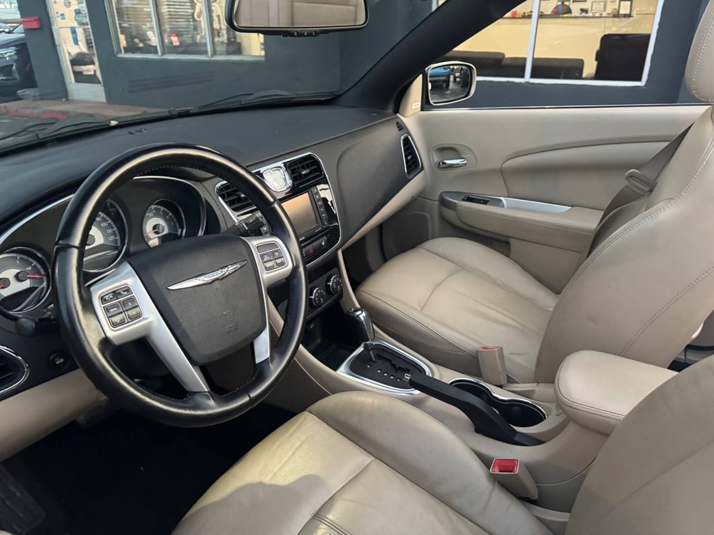 Chrysler 200 2dr Conv Limited 2012