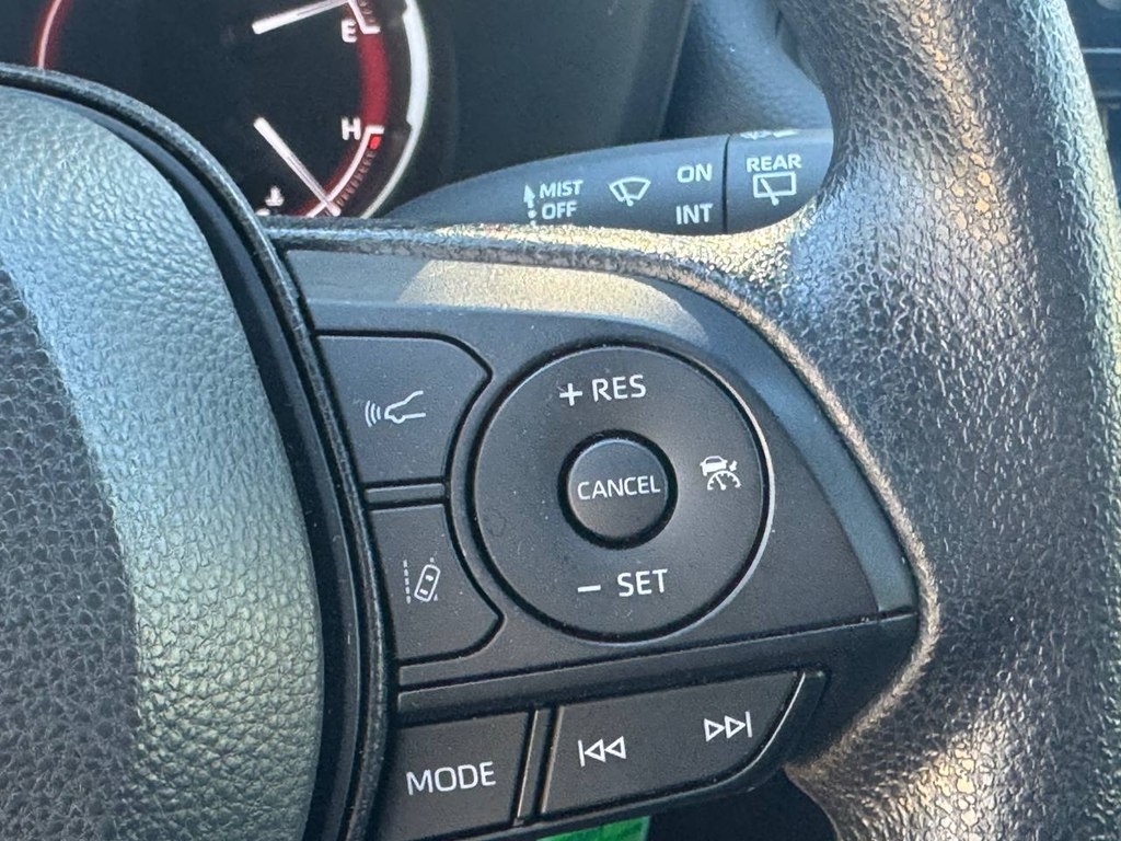 Toyota RAV4 LE FWD (Natl) 2025