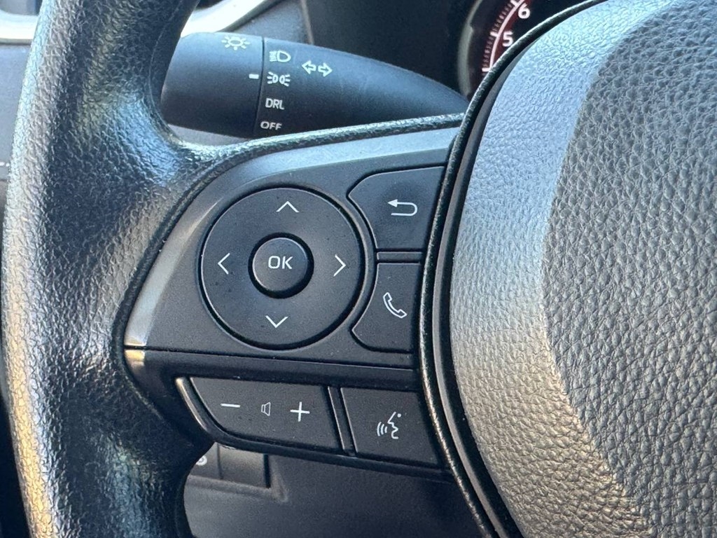 Toyota RAV4 LE FWD (Natl) 2025