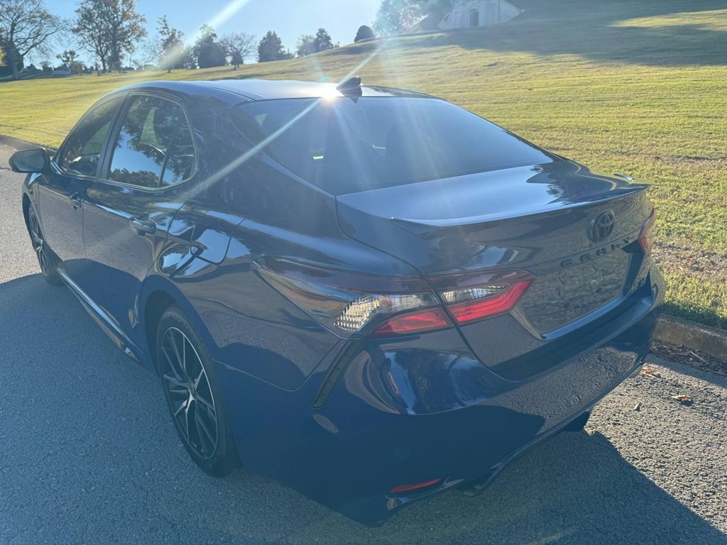 Toyota Camry SE Auto (Natl) 2024