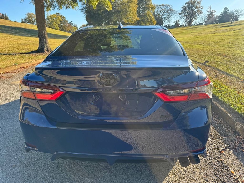 Toyota Camry SE Auto (Natl) 2024