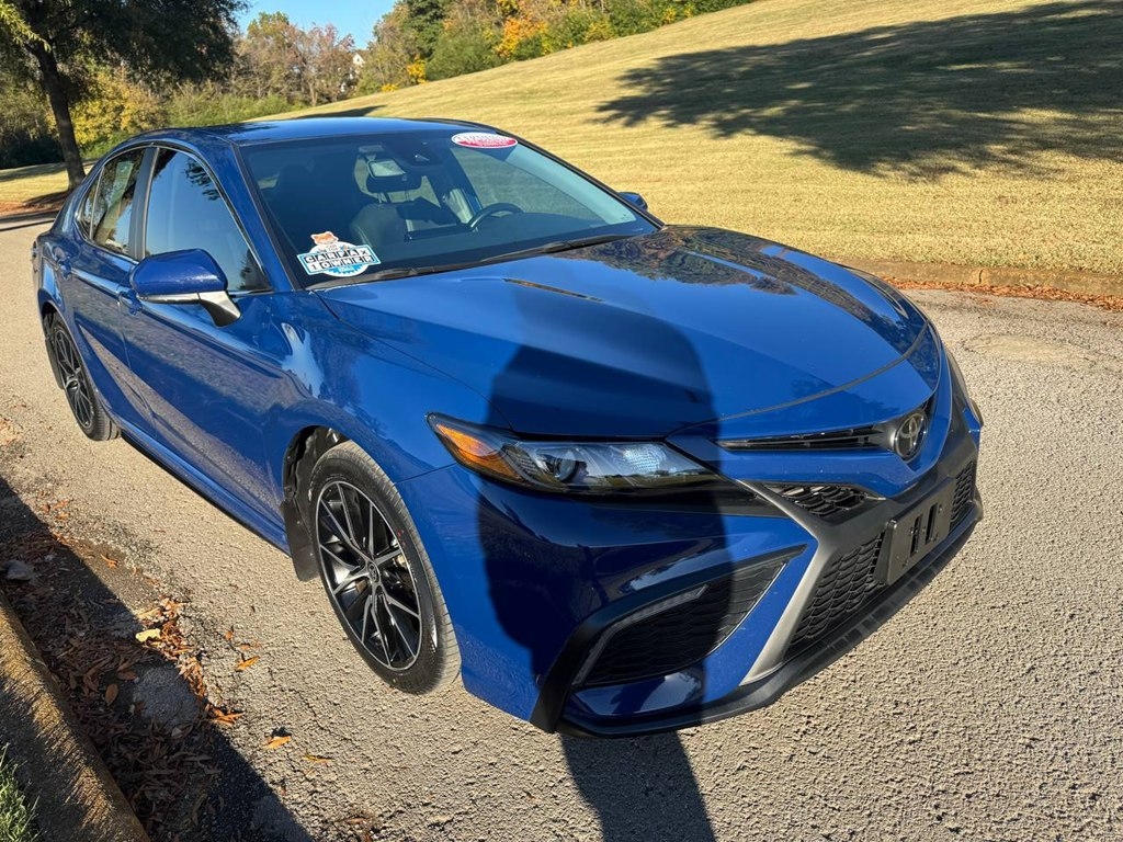 Toyota Camry SE Auto (Natl) 2024