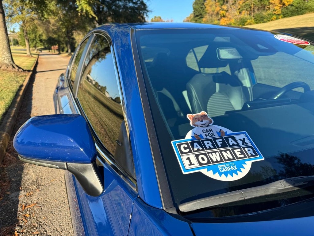 Toyota Camry SE Auto (Natl) 2024