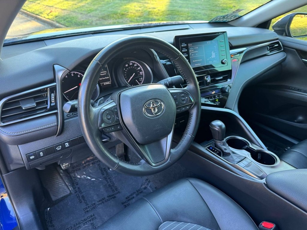 Toyota Camry SE Auto (Natl) 2024