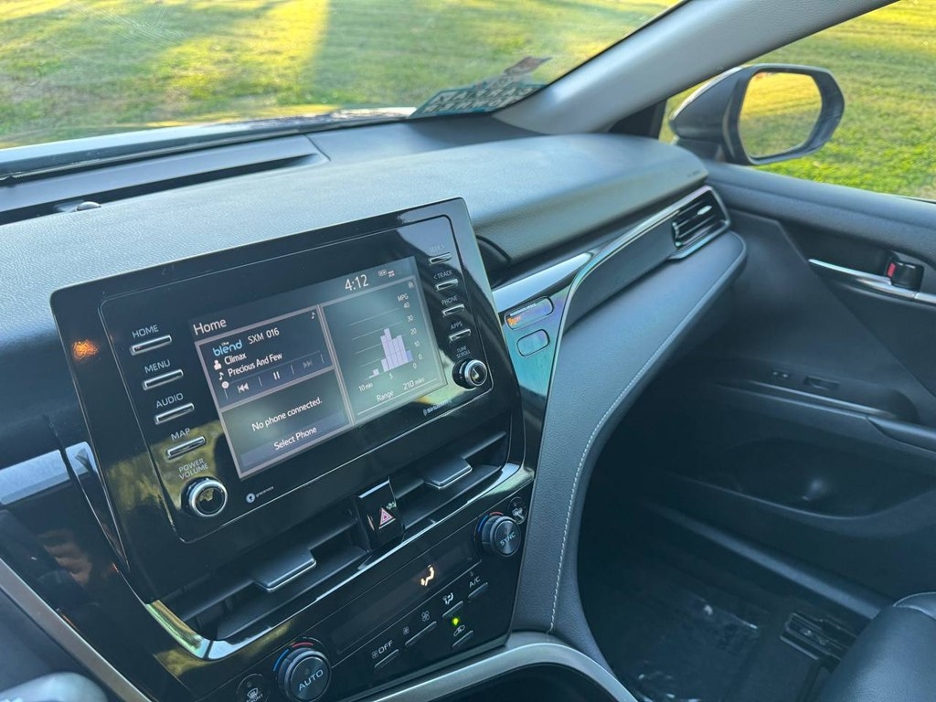 Toyota Camry SE Auto (Natl) 2024