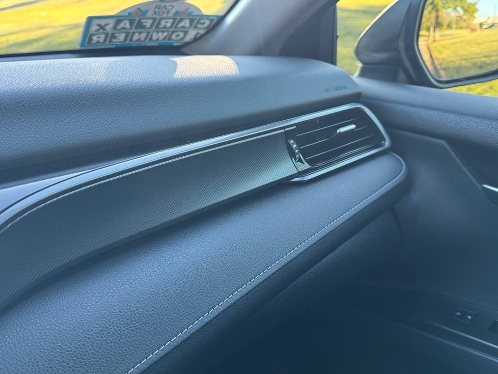 Toyota Camry SE Auto (Natl) 2024