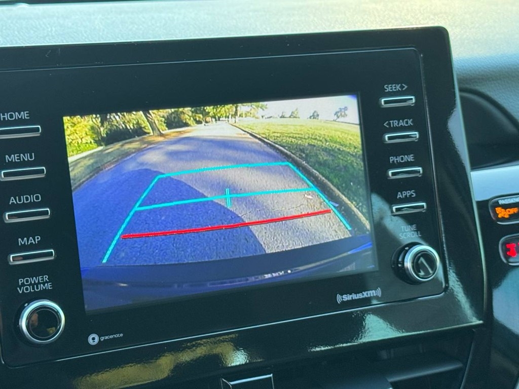 Toyota Camry SE Auto (Natl) 2024