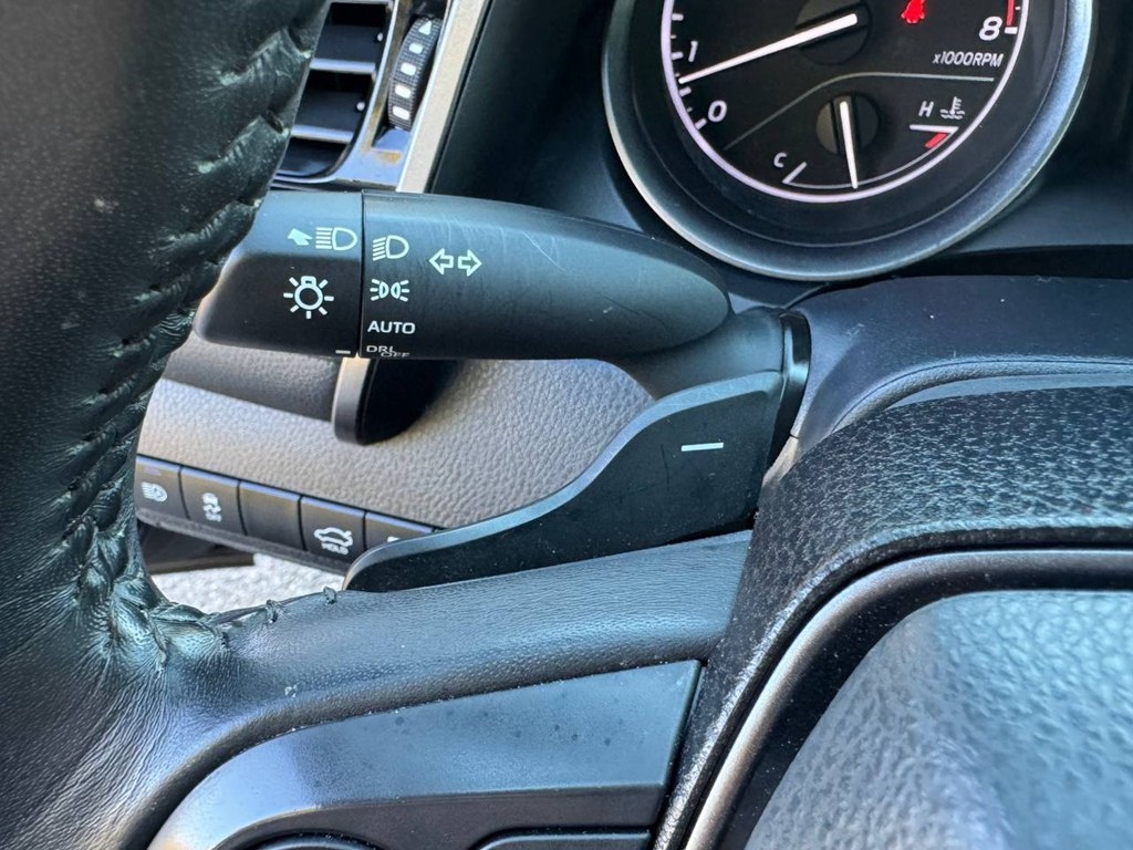 Toyota Camry SE Auto (Natl) 2024